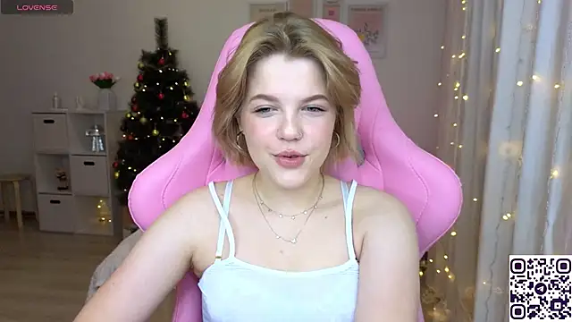 Maya Rave online show from December 20, 3:14 am