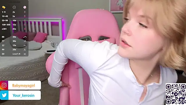 Maya Rave online show from March 22, 3:52 am