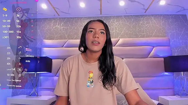 ChloeTayylor  online show from February 18, 8:25 pm