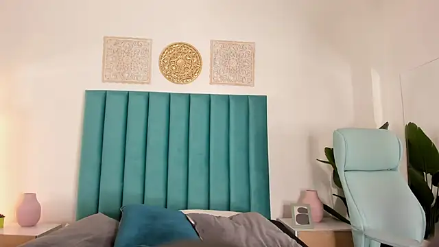 ChloeTayylor  online show from March 15, 8:54 pm