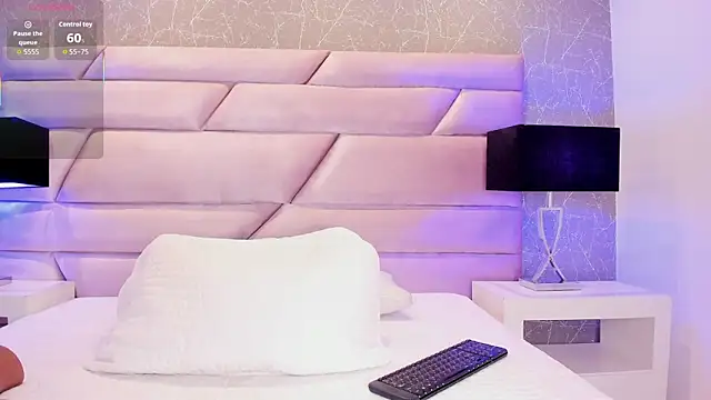 ChloeTayylor  online show from November 7, 8:09 pm