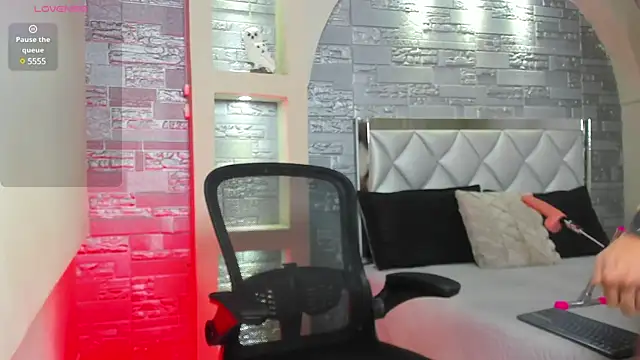 Aron Bolt online show from January 29, 2:42 pm