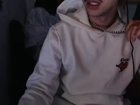 Snapshot of anjonoturno1 chatting on March 21, 8:29 pm anjonoturno1 online show from March 21, 8:29 pm