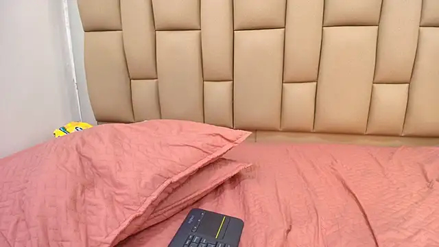 Amy wats0n online show from February 7, 1:15 am