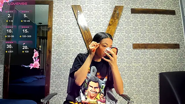 Mia scarlet69 online show from February 5, 12:17 pm