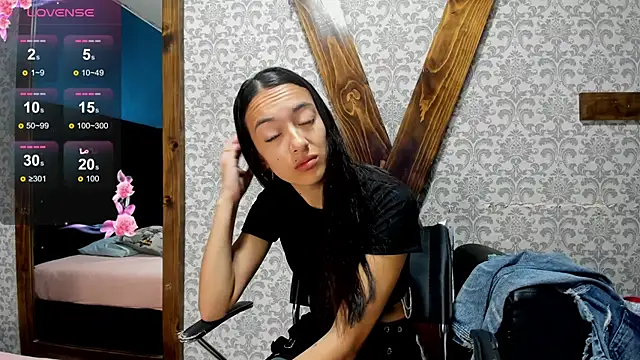 Mia scarlet69 online show from February 17, 12:16 pm