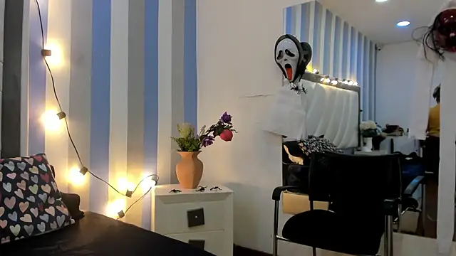 MeryLands online show from October 14, 11:44 am