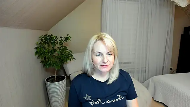 Snapshot of Alicee_Gracee chatting on January 12, 7:42 pm Alicee Gracee online show from January 12, 7:42 pm