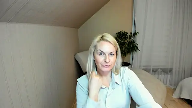 Snapshot of Alicee_Gracee chatting on January 14, 7:21 pm Alicee Gracee online show from January 14, 7:21 pm