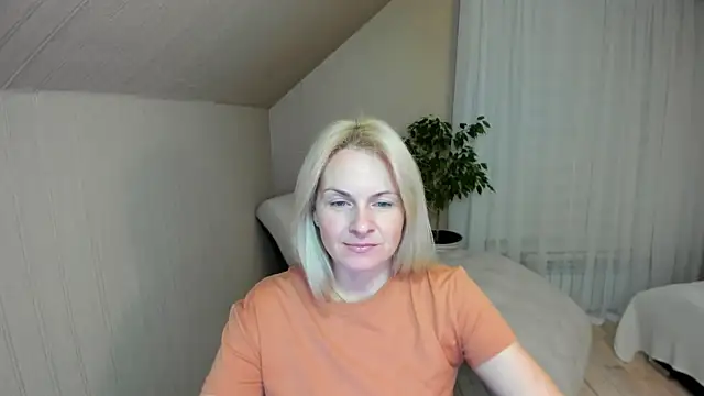 Snapshot of Alicee_Gracee chatting on January 16, 3:13 pm Alicee Gracee online show from January 16, 3:13 pm