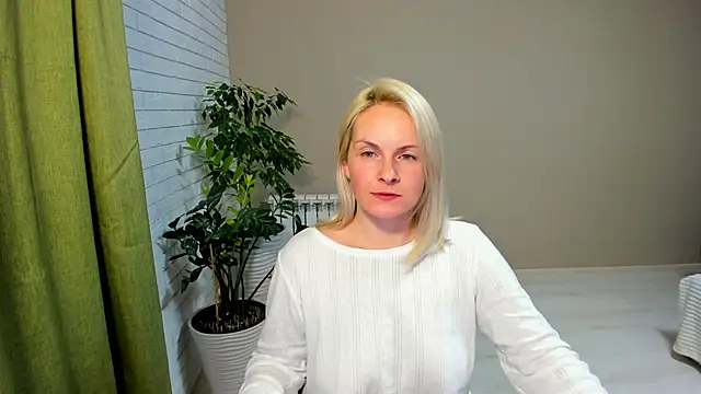 Snapshot of Alicee_Gracee chatting on January 24, 9:26 pm Alicee Gracee online show from January 24, 9:26 pm