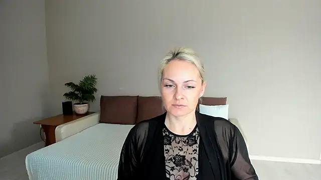 Snapshot of Alicee_Gracee chatting on January 30, 9:15 am Alicee Gracee online show from January 30, 9:15 am