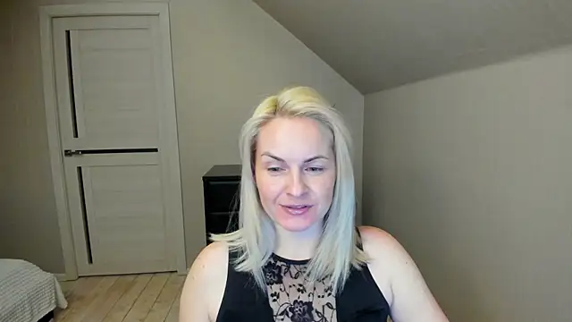 Snapshot of Alicee_Gracee chatting on February 20, 6:57 pm Alicee Gracee online show from February 20, 6:57 pm