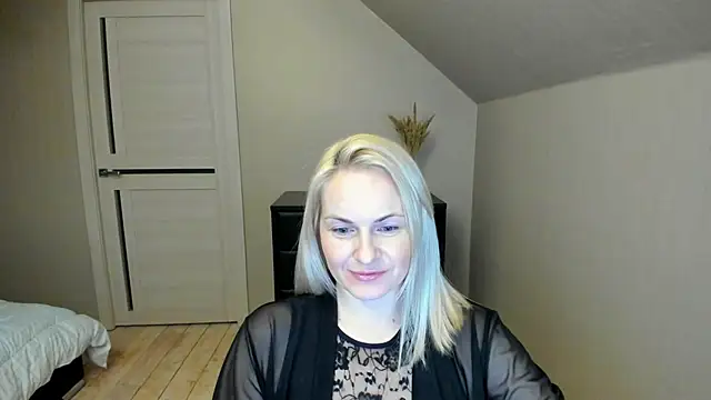 Snapshot of Alicee_Gracee chatting on February 26, 6:54 pm Alicee Gracee online show from February 26, 6:54 pm