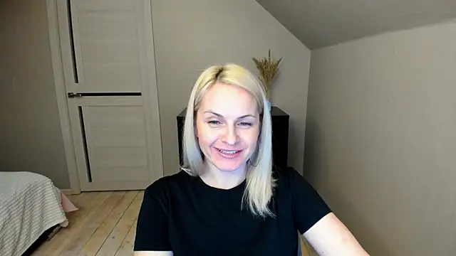 Snapshot of Alicee_Gracee chatting on February 28, 4:10 pm Alicee Gracee online show from February 28, 4:10 pm