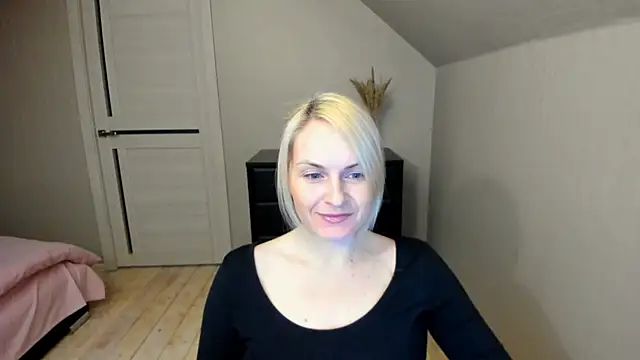 Snapshot of Alicee_Gracee chatting on March 4, 6:29 pm Alicee Gracee online show from March 4, 6:29 pm
