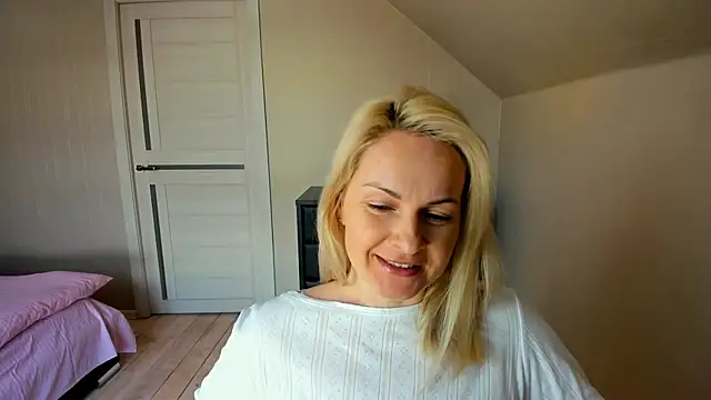 Snapshot of Alicee_Gracee chatting on March 6, 9:25 am Alicee Gracee online show from March 6, 9:25 am