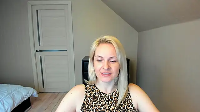 Snapshot of Alicee_Gracee chatting on March 14, 3:03 pm Alicee Gracee online show from March 14, 3:03 pm