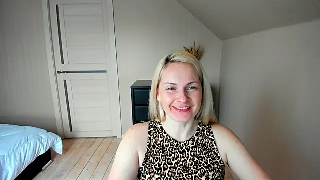 Snapshot of Alicee_Gracee chatting on March 18, 12:36 pm Alicee Gracee online show from March 18, 12:36 pm