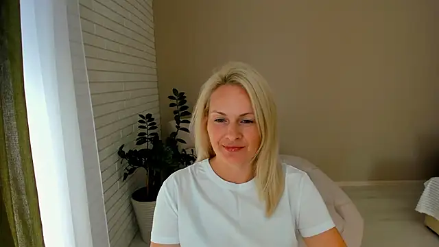 Snapshot of Alicee_Gracee chatting on September 11, 7:52 am Alicee Gracee online show from September 11, 7:52 am