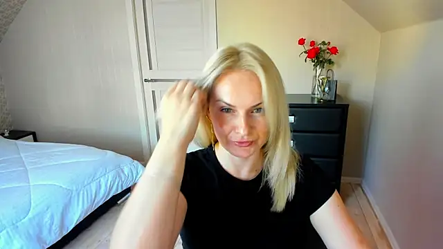 Snapshot of Alicee_Gracee chatting on October 3, 7:49 am Alicee Gracee online show from October 3, 7:49 am