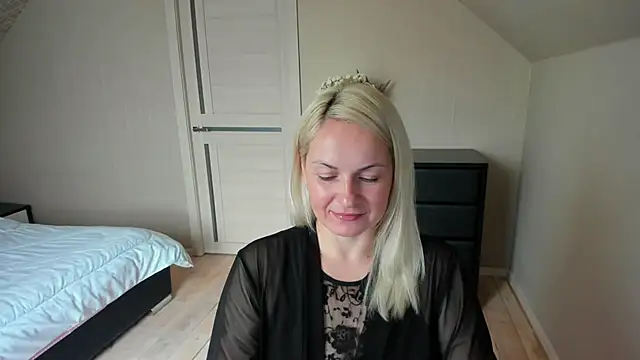 Snapshot of Alicee_Gracee chatting on October 21, 6:58 am Alicee Gracee online show from October 21, 6:58 am