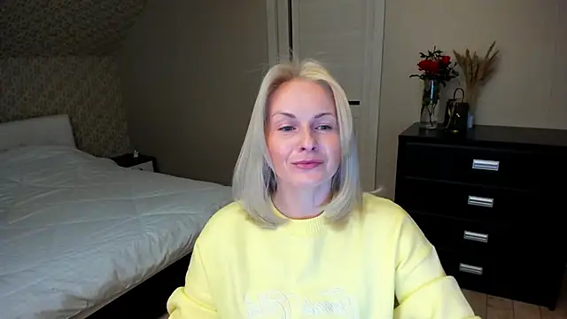 Snapshot of Alicee_Gracee chatting on November 15, 4:03 pm Alicee Gracee online show from November 15, 4:03 pm