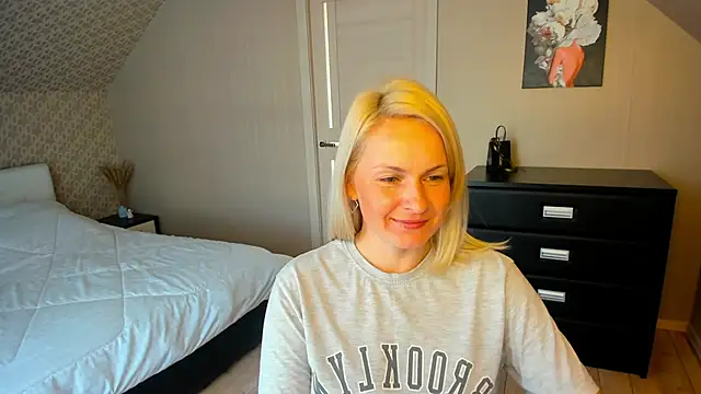 Snapshot of Alicee_Gracee chatting on November 26, 10:16 am Alicee Gracee online show from November 26, 10:16 am