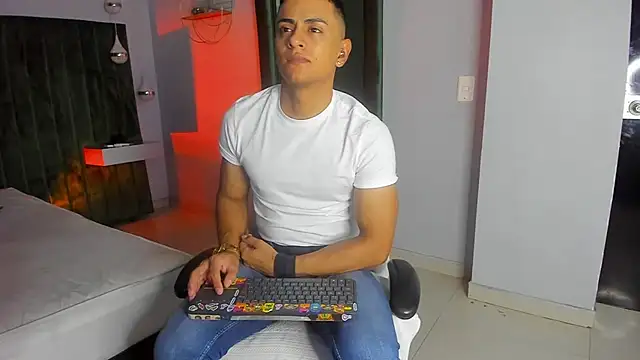 Lucii fer  online show from November 12, 11:43 am