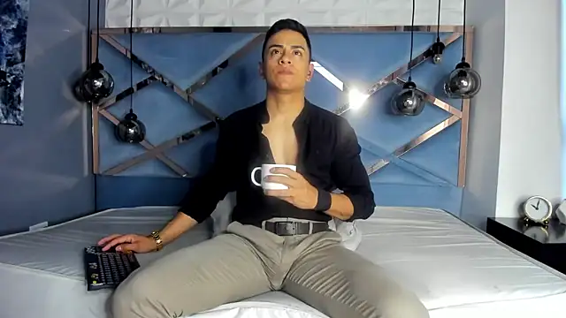 Lucii fer  online show from November 22, 11:42 am