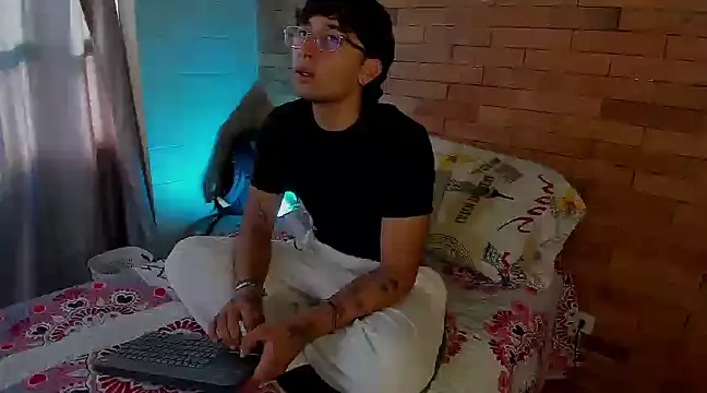 Dereck Dickson online show from December 17, 12:22 pm