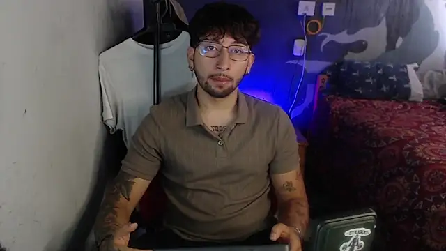 Dereck Dickson online show from November 9, 4:05 pm