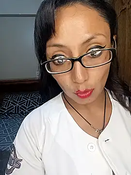 Snapshot of Lucy_Chery chatting on October 21, 10:32 pm Lucy Chery online show from October 21, 10:32 pm