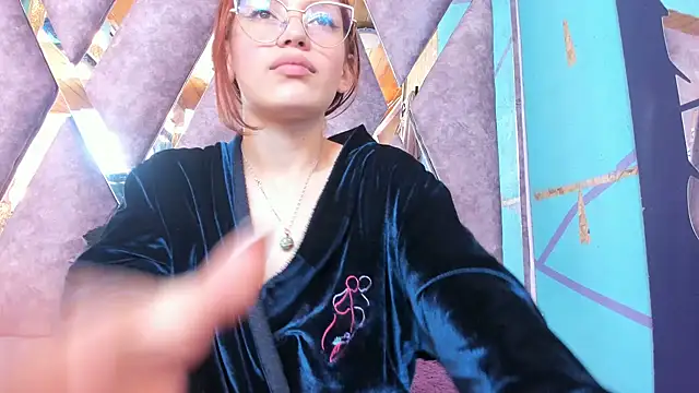 LARICSABLUE online show from January 11, 8:11 am