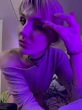 Snapshot of Kamila151 chatting on January 2, 6:50 am Kamila151 online show from January 2, 6:50 am