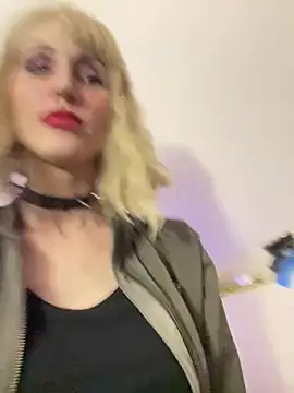 Snapshot of Kamila151 chatting on January 3, 2:08 pm Kamila151 online show from January 3, 2:08 pm