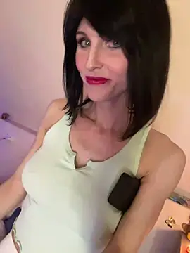 Snapshot of Kamila151 chatting on February 17, 7:21 pm Kamila151 online show from February 17, 7:21 pm