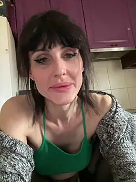 Snapshot of Kamila151 chatting on March 17, 1:29 pm Kamila151 online show from March 17, 1:29 pm