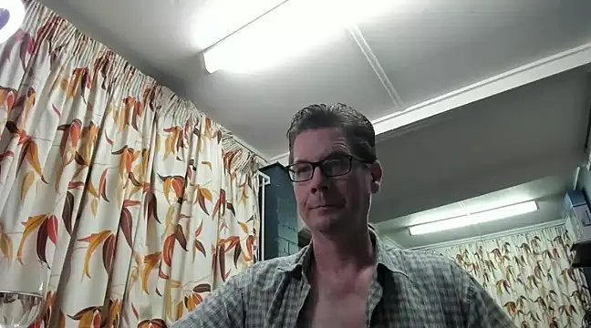 tilobinder online show from December 8, 11:46 am