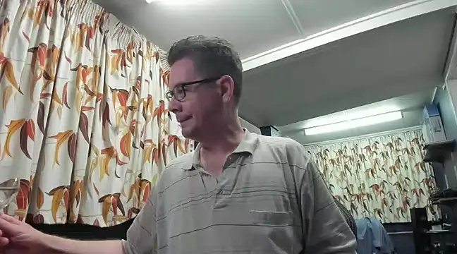 tilobinder online show from December 24, 2:44 pm