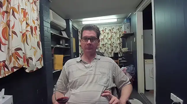 tilobinder online show from March 14, 1:02 pm