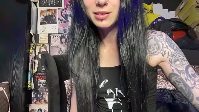 MissMidnightUK online show from September 18, 10:34 pm