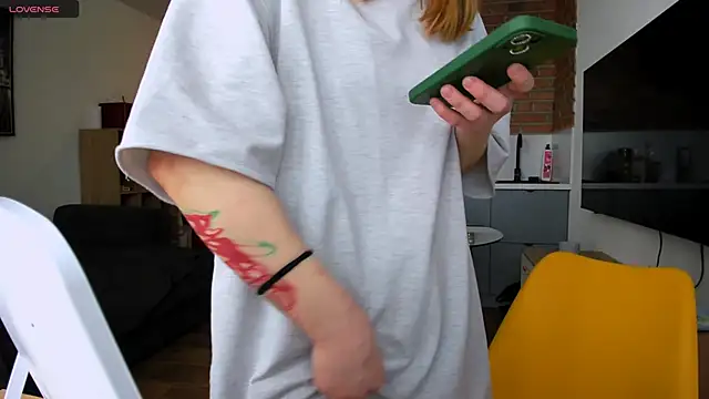 Snapshot of princessaalicc chatting on February 5, 11:55 am princessaalicc online show from February 5, 11:55 am