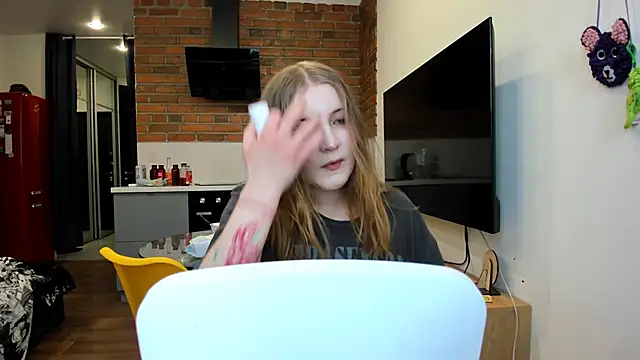 Snapshot of princessaalicc chatting on February 17, 11:13 am princessaalicc online show from February 17, 11:13 am