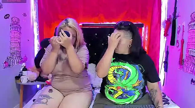 katieeandsharonn online show from January 27, 12:22 am