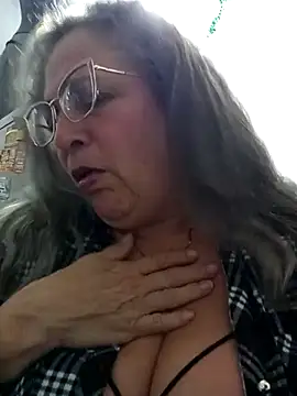 miisevvie  online show from February 21, 8:29 am