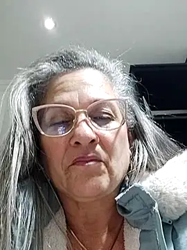 miisevvie  online show from February 27, 8:39 am