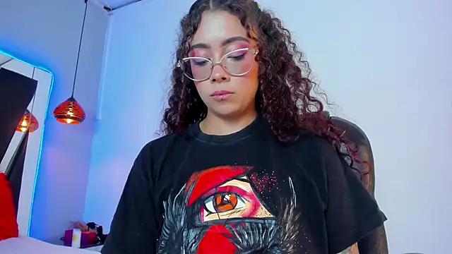 antonelllepiercee online show from February 4, 2:43 pm