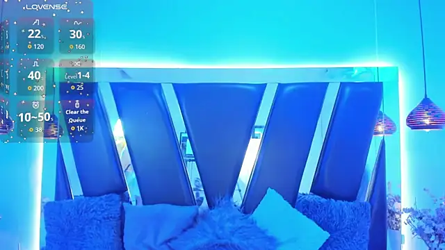 antonelllepiercee online show from September 13, 11:32 am