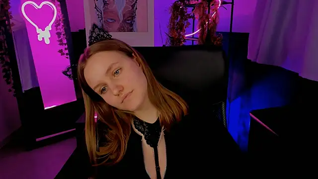 Snapshot of KellyPoter chatting on December 12, 4:43 pm KellyPoter online show from December 12, 4:43 pm